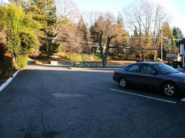 Coach N Four Motel Grass Valley Bagian luar foto